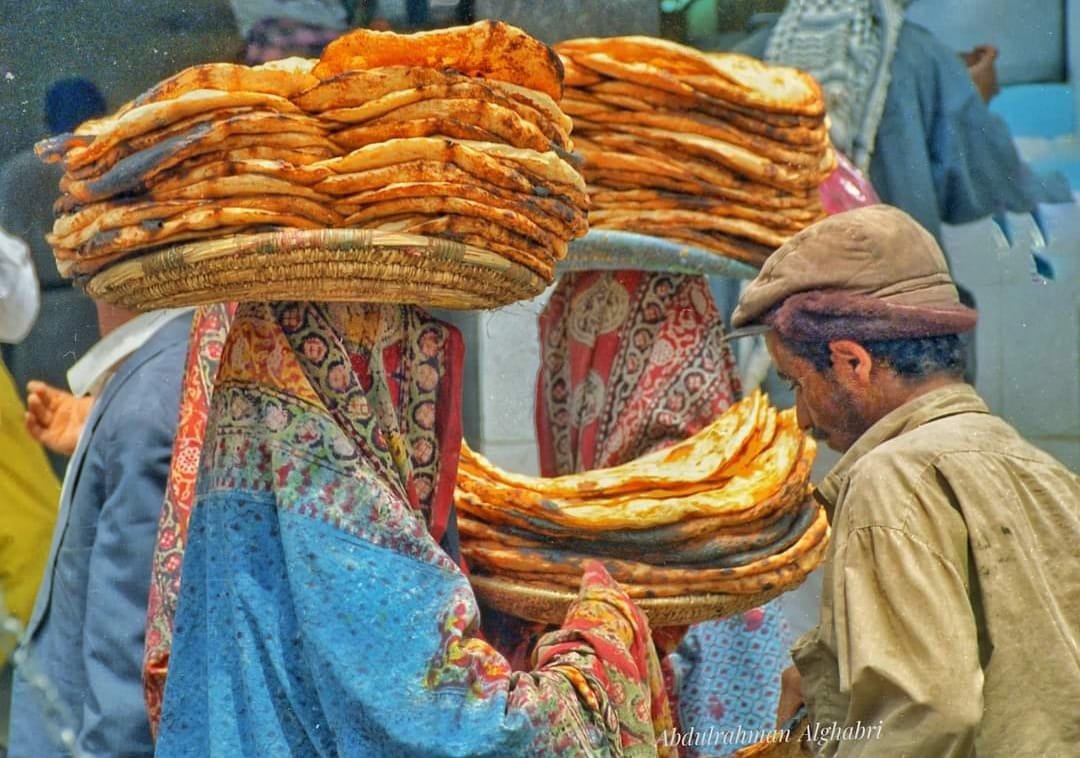 عبد الرحمن الغابري.. مصور يحلق في معارج التشكيل